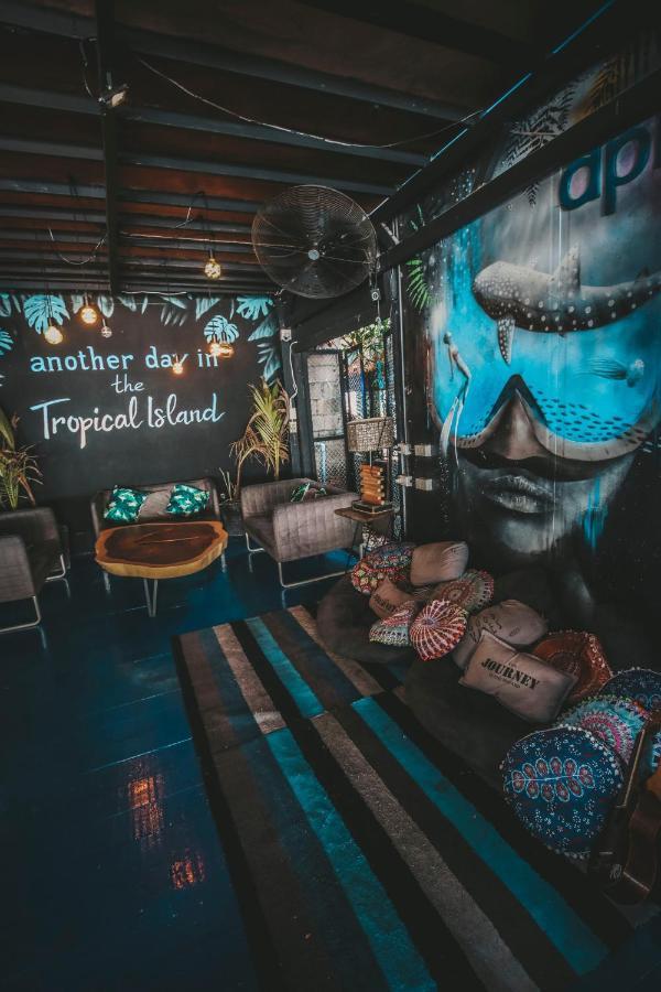 Dpm Koh Tao Diving Hotel & Bar Exterior photo